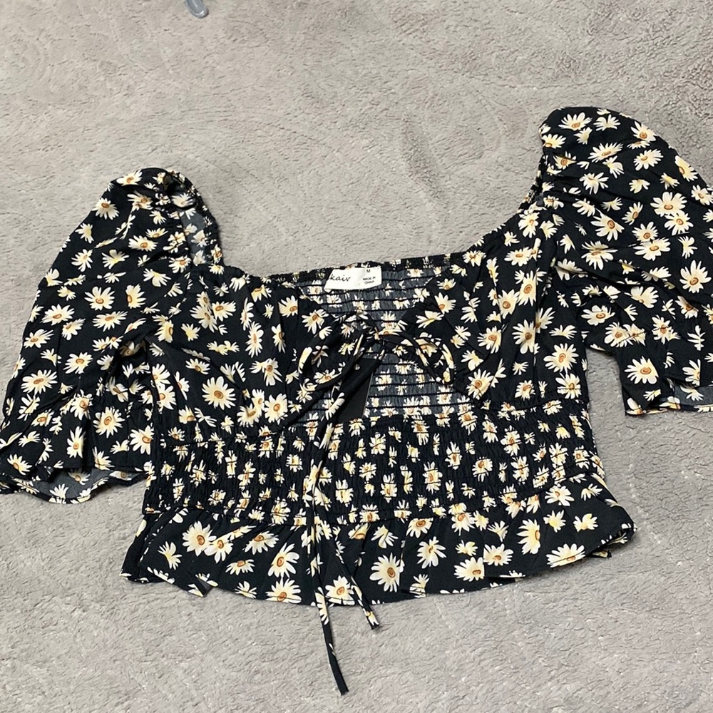 Daisy crop top